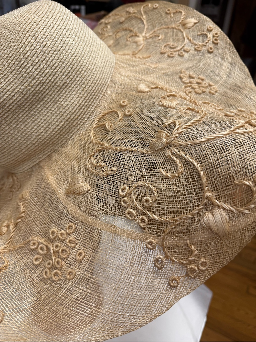 Eric Javits GUAPA Lace-Trim Wide Brim Embroidered Straw Sun Hat - Cream 21” - Picture 7 of 10